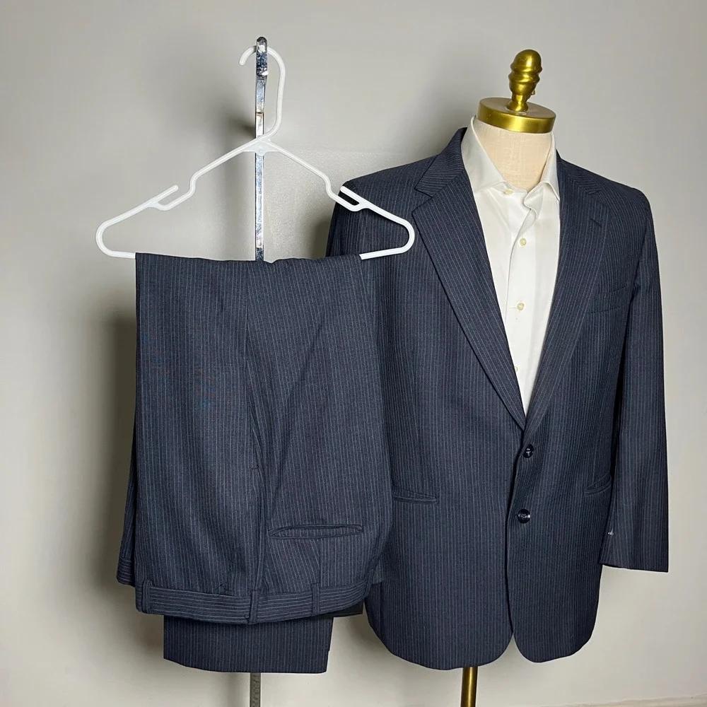 1980s Kingsridge Suit Mens 42R 36W Navy Blue Pinstripe Vintage Wool 2-Button